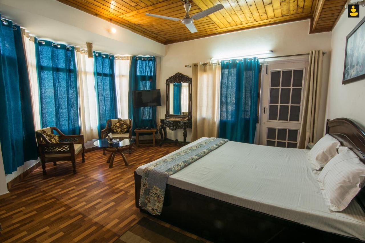 Livingstone 2Bhk Cozy Homestay In Kasauli Hills Ngoại thất bức ảnh