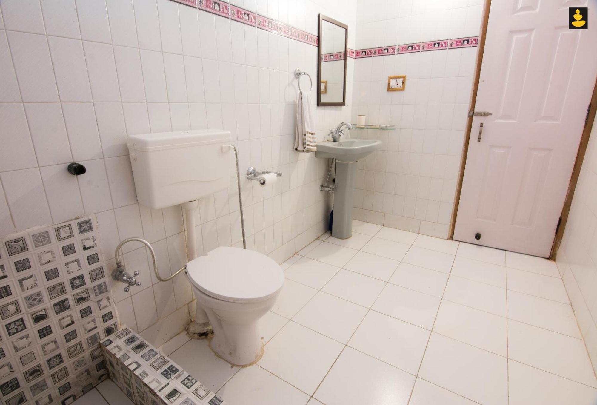 Livingstone 2Bhk Cozy Homestay In Kasauli Hills Ngoại thất bức ảnh